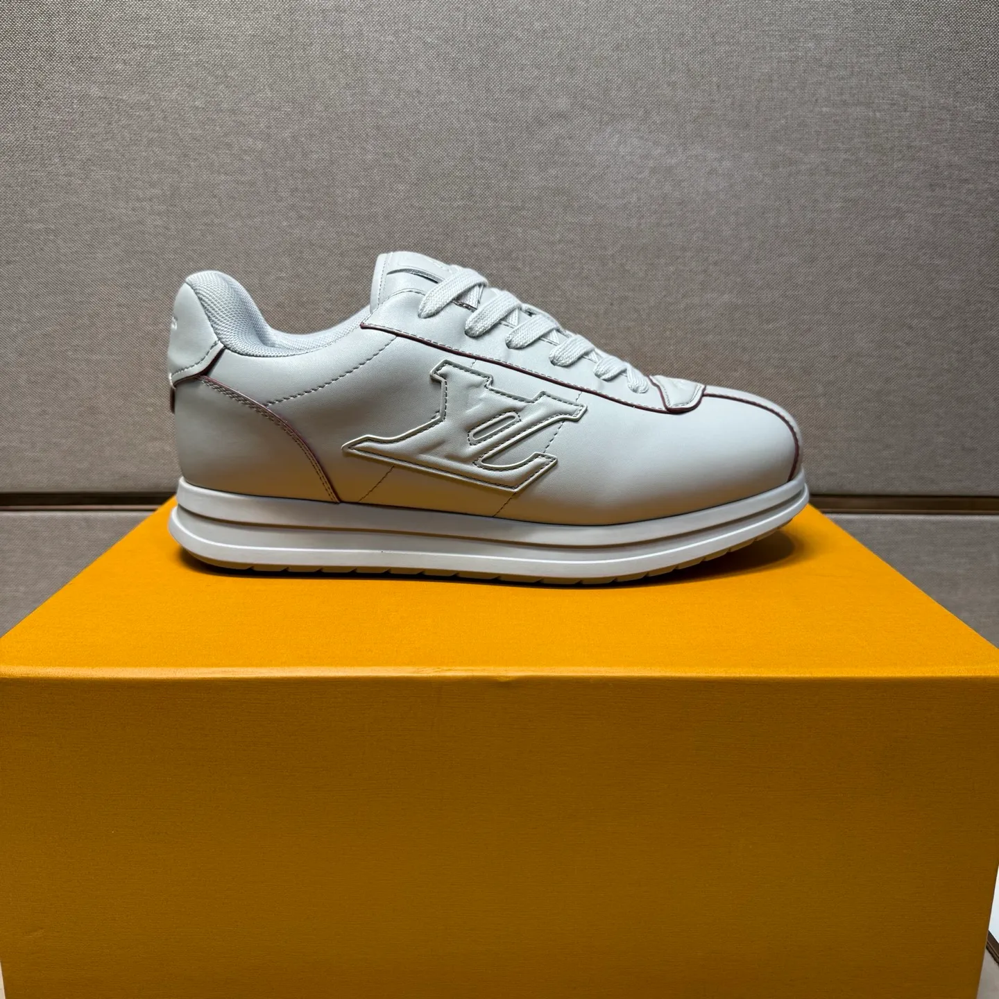 Men's men's shoes 💰pp560 [LV～] Men's casual shoes 2025z cabinet sales simultaneously 🔶Size: 38-44 #️⃣ 🔷5 colors🔜The upper is made of multi-material splicing➕Mesh lining, comfortable and breathable, sole: original comfortable and wear-resistant outsole, ⚠️real thing📱photographed🎬real thing is better📢📢📢